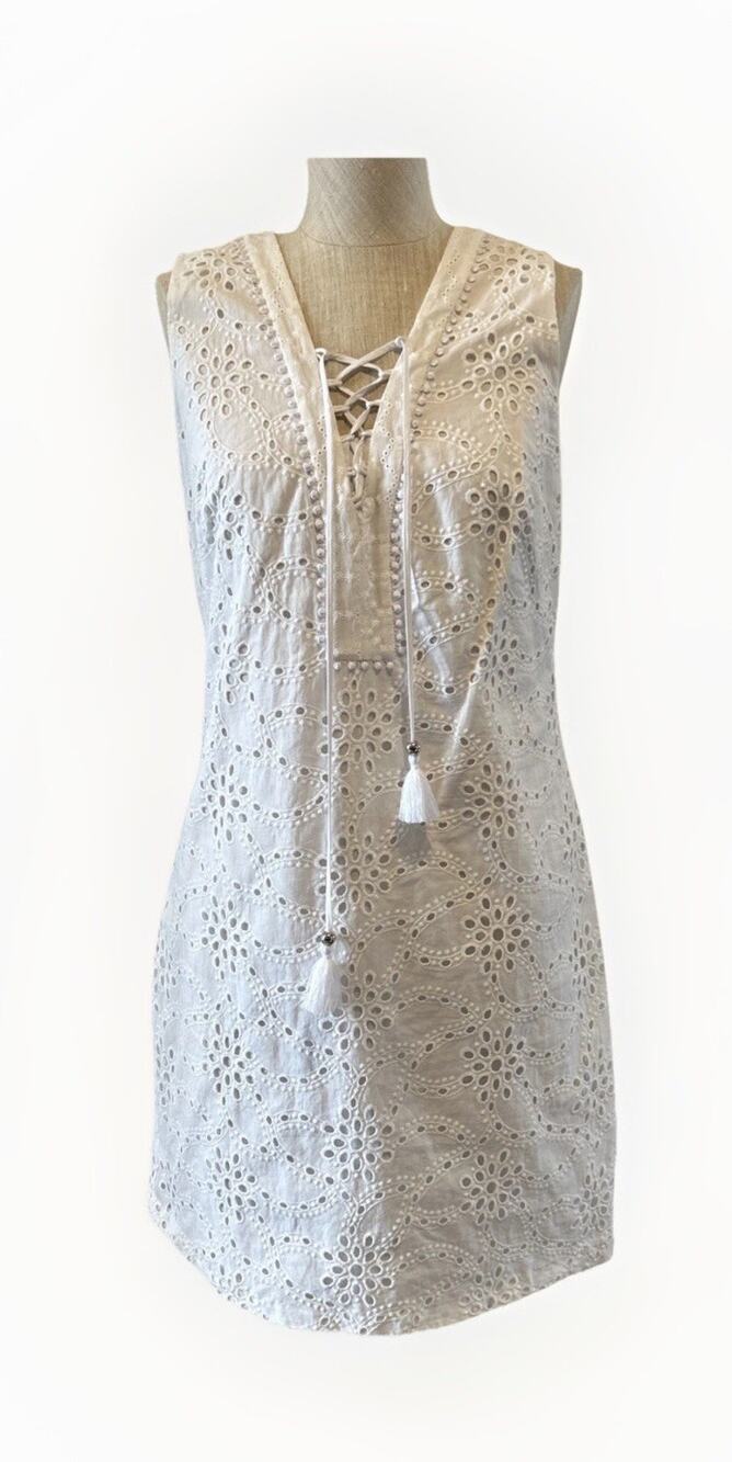 NWT- $150 White House Black Market White Eyelet Dress 100% cotton Size 6